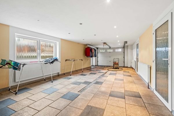 Haus 1 - Garage