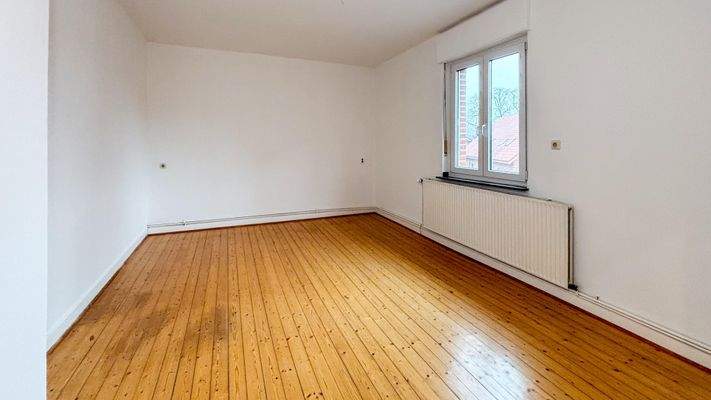 mit aufgearbeiteten Holzdielen