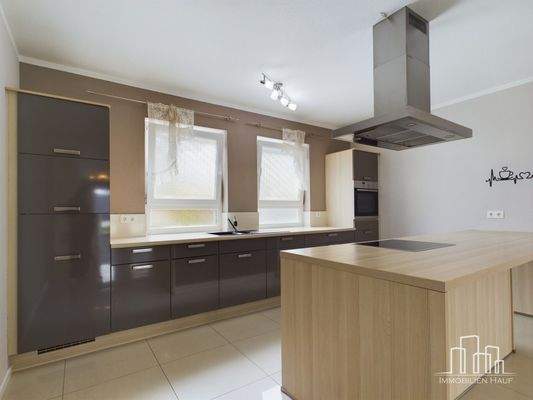 CAM02839G0-PR0140-STILL002