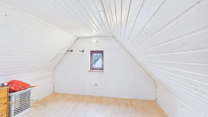 Spitzboden Einliegerwohnung