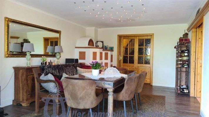 Esszimmer - Kachelofen