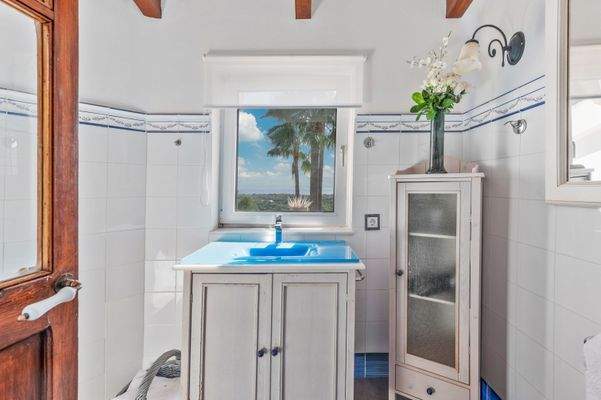 Bathroom in villa in Bendinat