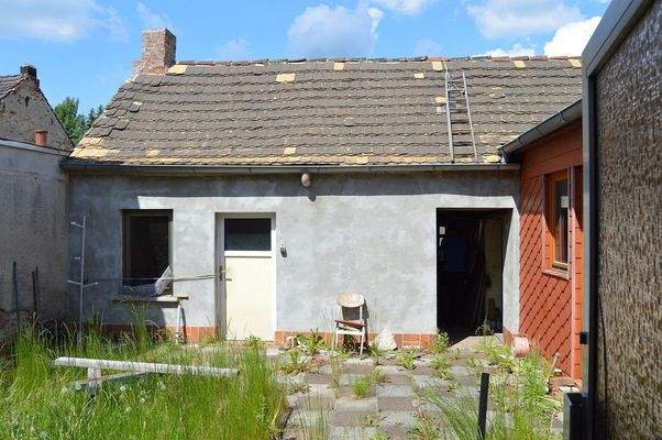 Nebengelass vom Hof aus.JPG