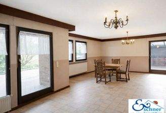 Mit KI überarbeitet