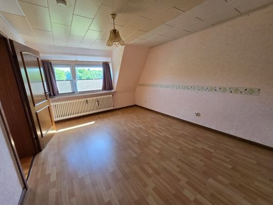 Schlafzimmer DG.jpg