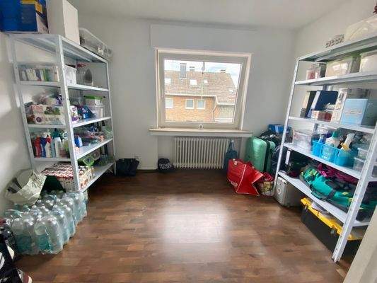 33/ Obergeschoss: Flexibel: Kinder-/Arbeits-/Hobby- oder Lagerraum