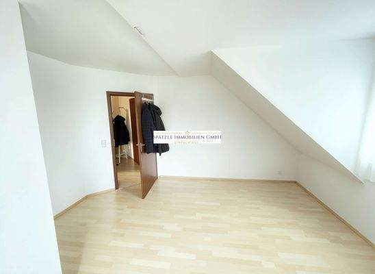 Kinderzimmer/Schlafzimmer/Büro unten - (