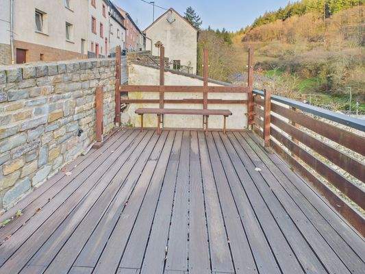 CAM01223G0-PR0174-STILL004