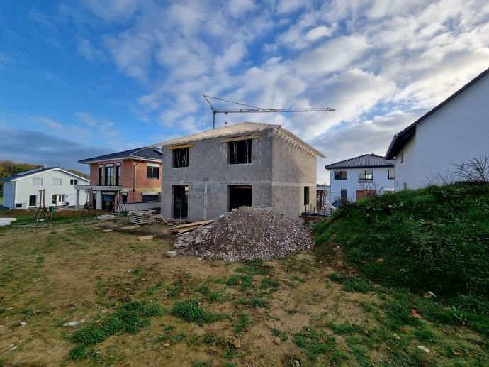 Einfamilienhaus Neubau massiv gebaut in kleinem Neubaugebiet in Neunkirchen Seelscheid