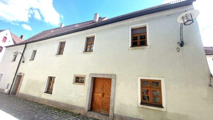 Außen Seiteneingang.jpg