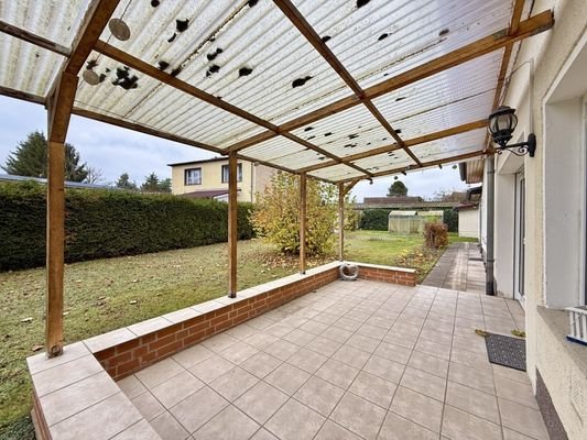 überdachte Terrasse