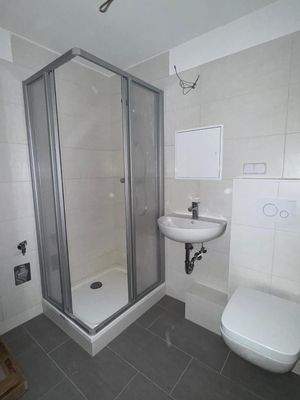 Badezimmer mit Dusche