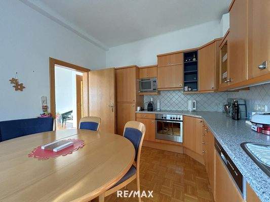 Küche und Essbereich EG