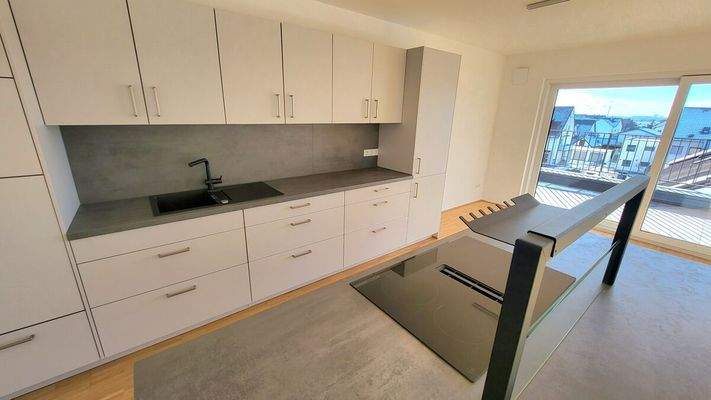 Küche mit Kochinsel