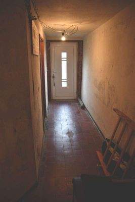 18 - Flur im Keller.JPG