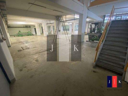 Halle Innenansicht 2