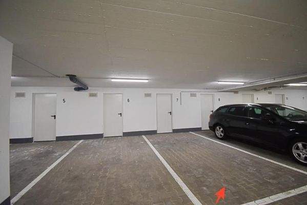 TG-Stellplatz mit Stauraum