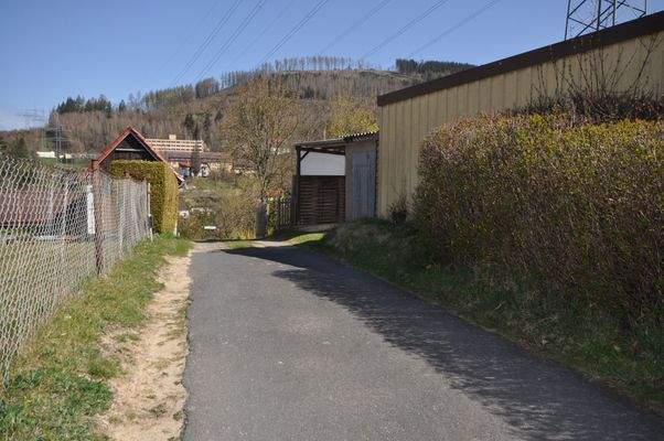 24 Zufahrt Garage.JPG