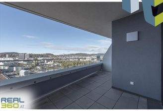 Aussicht vom Balkon (17. OG)