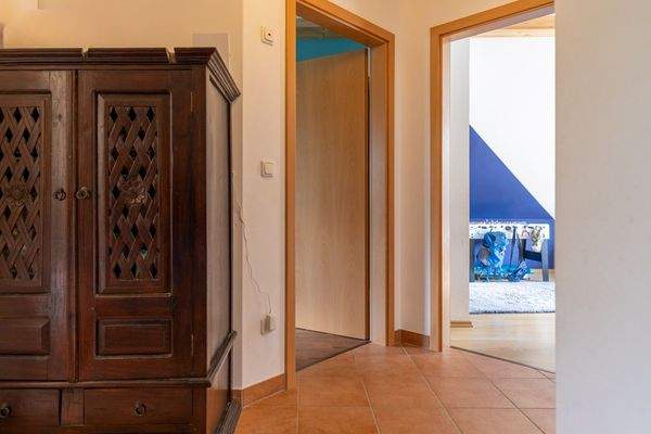 Modernes Familienhaus mit Traumgarten und Blick ins Grüne