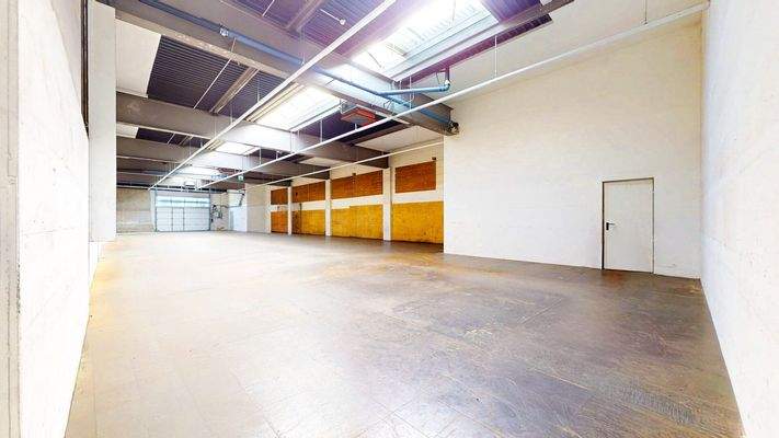 Lager-, / Produktionshalle