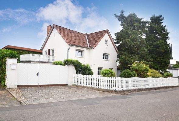 Frontansicht des Hauses