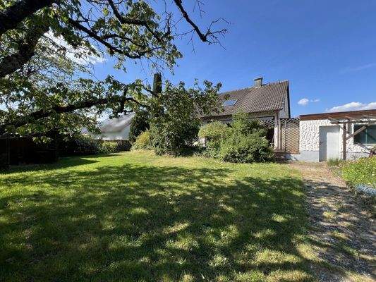 Hausansicht Garten