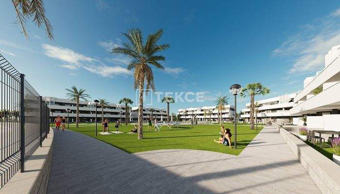 State-of-the-Art Flats with Communal Pool in Guardamar del Segura