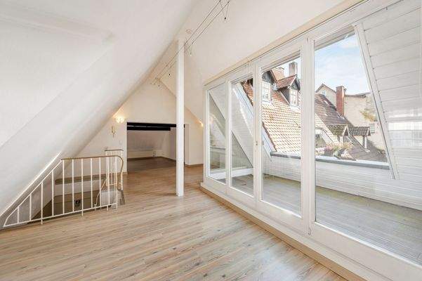 Dachgeschoss mit Loggia 