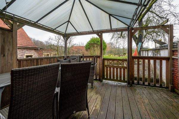 Terrasse Nebengebäude