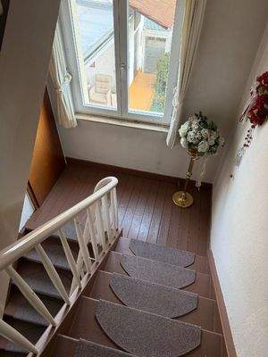 2025-11-20 Bahnweg7 Treppenhaus3