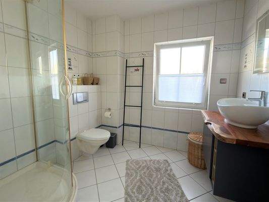 Haus-Sassnitz-05-Gäste-WC-EG-0_1024x768.jpg
