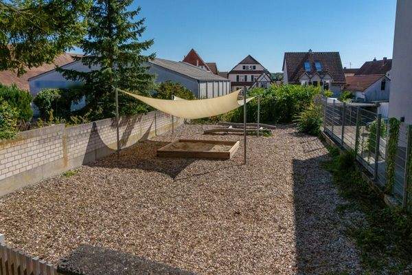 Hinteres Grundstück