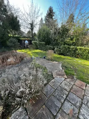 Garten mit Teich