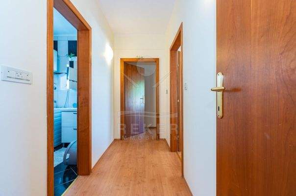 Blick auf das Meer von privaten Terrassen