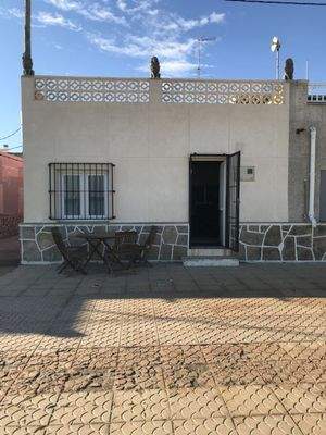 Terrasse mit Sicht aufs Meer