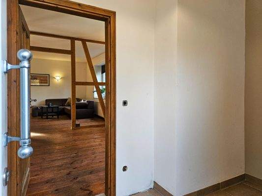 F8922E71-B5F5-4206-A4D7-D6B1A93CC69E