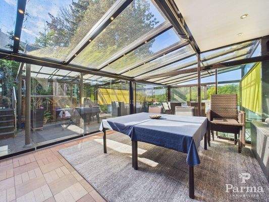 überdachte Terrasse