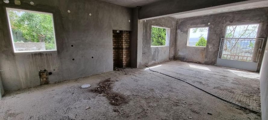 Kreta, Ano Kalesia: Rohbau - Wohnung zu verkaufen