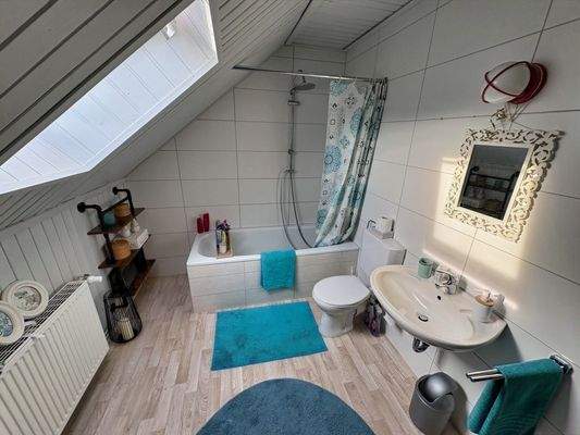 Ein zweites, schönes Bad im DG