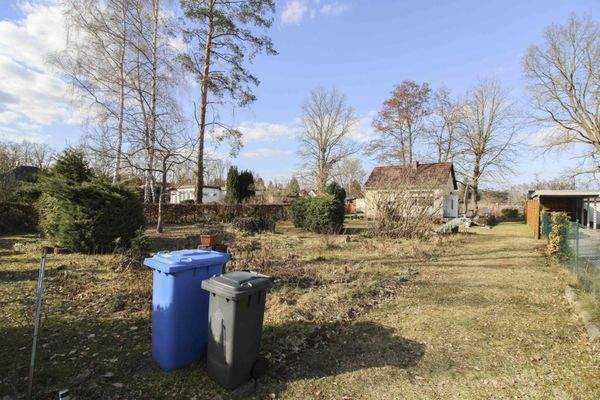 Grundstück vorne (Baufeld)