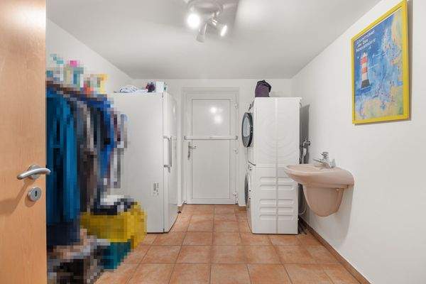 Hauswirtschaftsraum mit Außenzugang