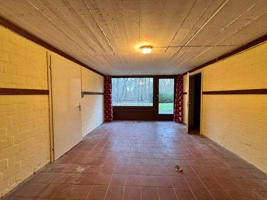 Keller Diele mit Gartenzugang