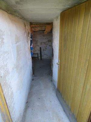 kleiner Flur zum Gewölbekeller   