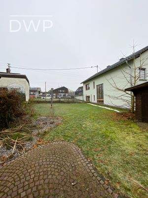 Schöner großer Garten