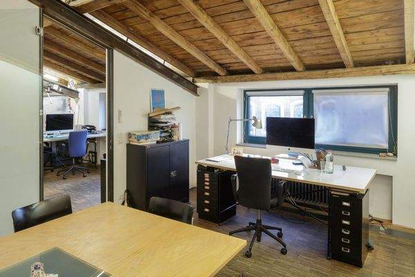 Bürofläche in alter Backsteinarchitektur