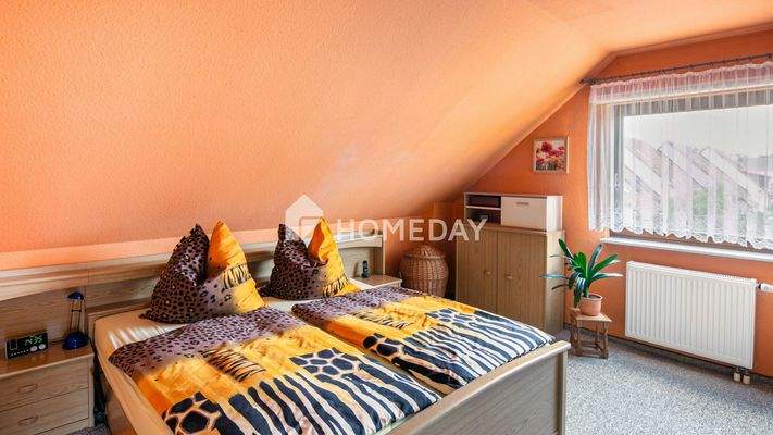 1. OG Schlafzimmer 1