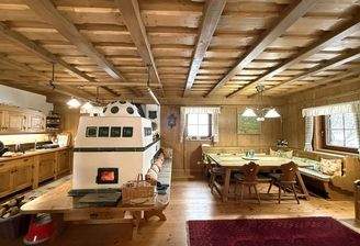 Kueche Kachelofen Ti