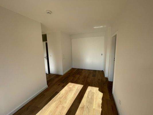 Geschlossener Schiebetür z. WZ