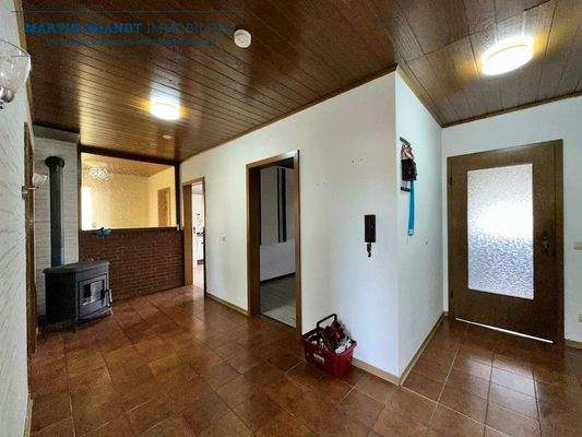 Flur 1. Stock mit Kaminofen